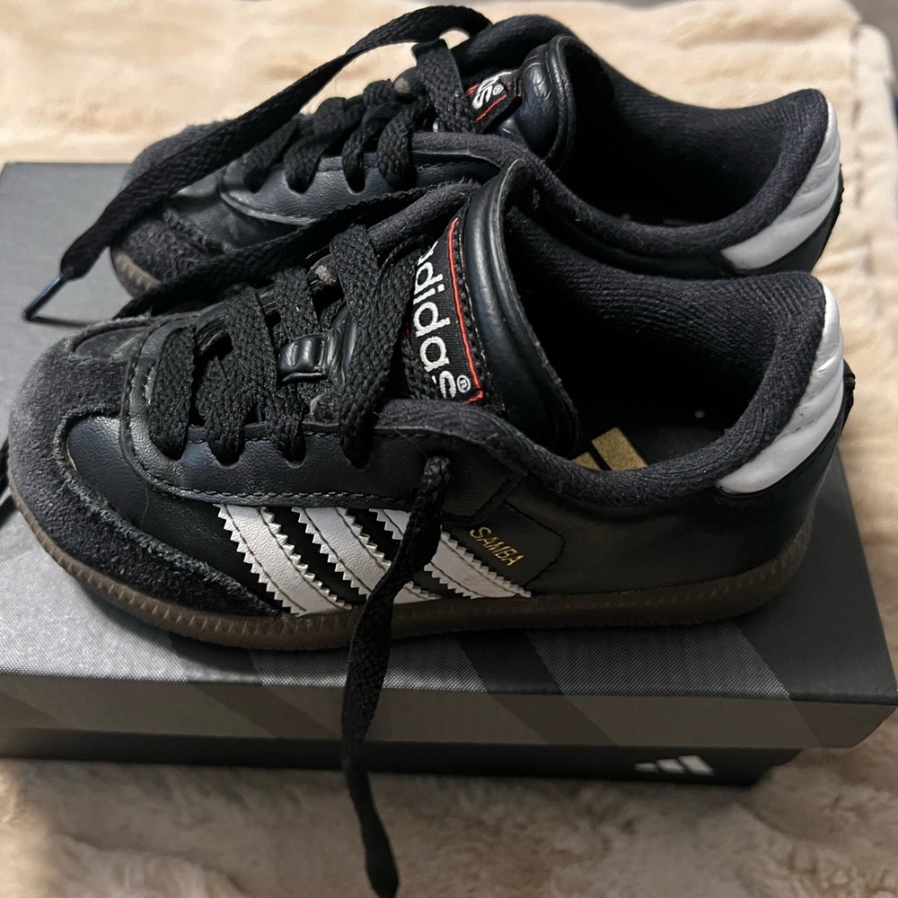 Adidas Samba